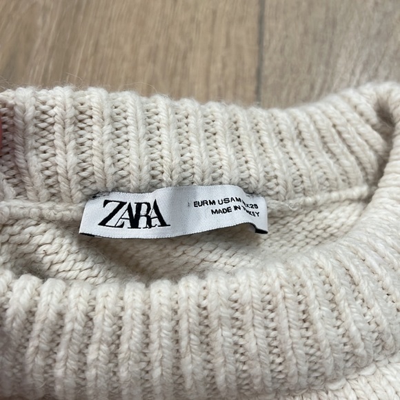 Zara sweater - brand new but without tag - Picture 3 of 4